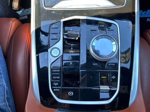 Used 2023 BMW X7 M60i w/ Executive Package image 30