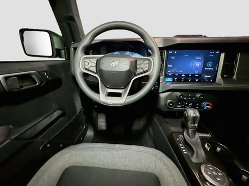New 2026 Ford Bronco 4-Door AWD/4WD image 30