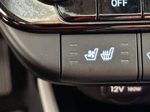 Used 2024 Hyundai Elantra Limited FWD image 18