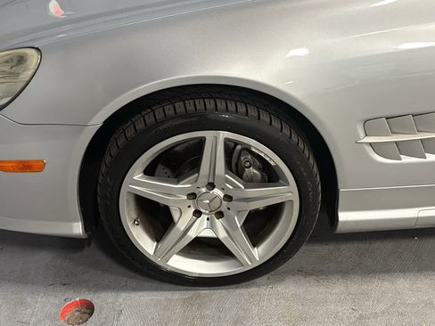 Used 2009 Mercedes-Benz SL 550 image 8