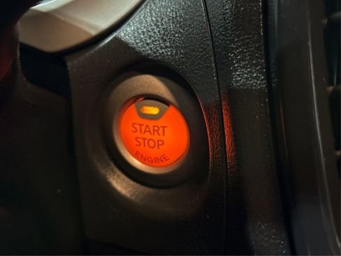 Used 2013 Nissan Juke SV image 26