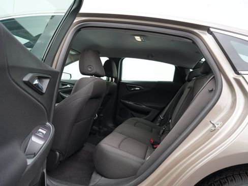 Used 2023 Chevrolet Malibu LT FWD image 18