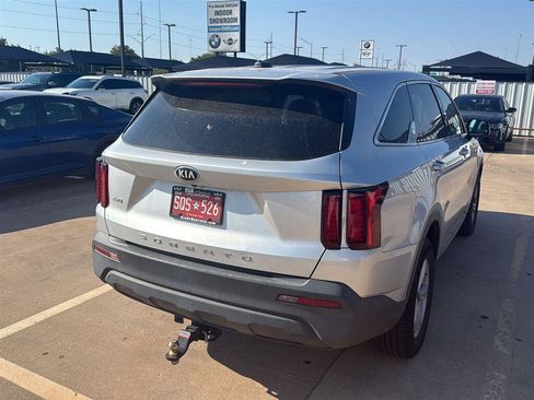 Used 2021 Kia Sorento LX AWD/4WD image 9