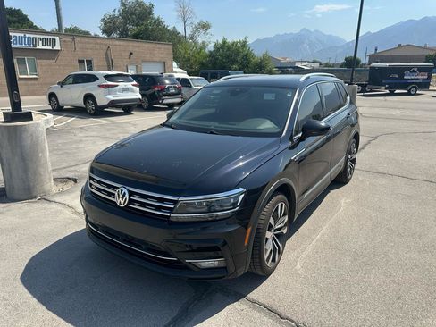 Used 2019 Volkswagen Tiguan SEL Premium R-Line w/ 3rd Row Seat Package AWD/4WD image 4