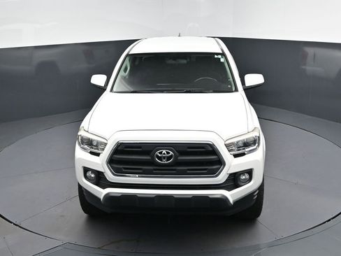 Used 2016 Toyota Tacoma SR5 w/ Towing Package RWD image 38