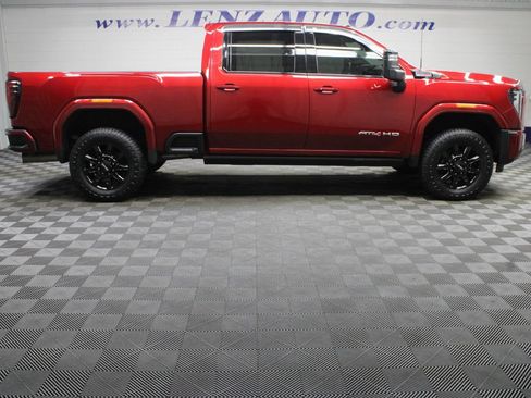 Used 2024 GMC Sierra 2500 AT4 w/ AT4 Preferred Package AWD/4WD image 2
