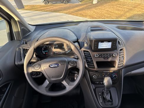 Used 2023 Ford Transit Connect XL image 15