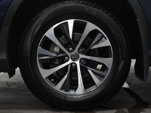 Used 2021 Lexus RX 350L Premium w/ Premium Package image 11