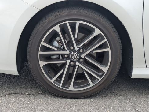 Used 2025 Toyota Camry XLE w/ Premium Plus Package FWD image 9