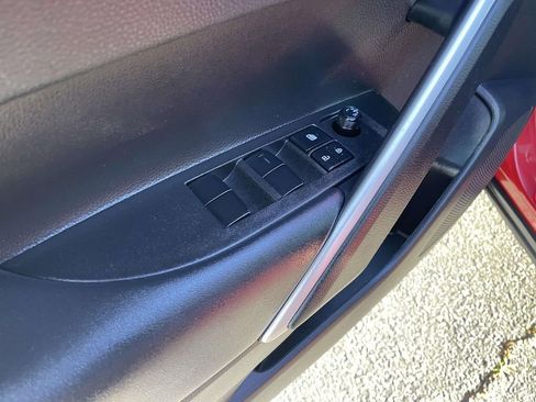 Used 2025 Toyota Corolla Cross AWD Hybrid w/ Convenience Package image 28