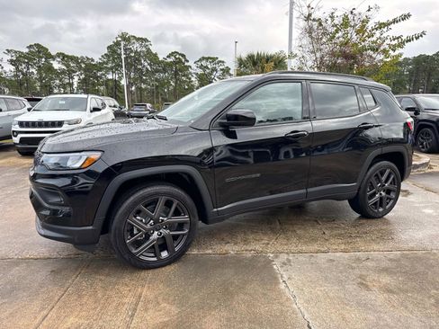 New 2026 Jeep Compass Latitude image 7