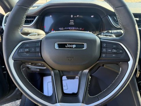 Used 2024 Jeep Grand Cherokee L Laredo w/ Luxury Tech Group I image 16