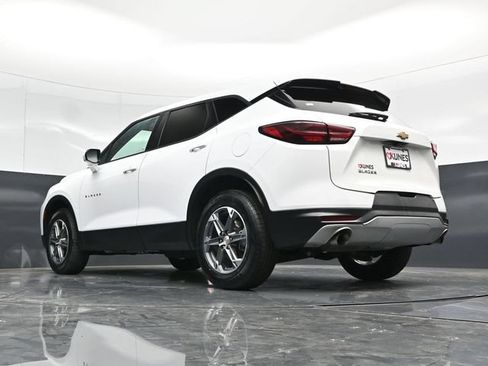 Used 2025 Chevrolet Blazer LT FWD image 61