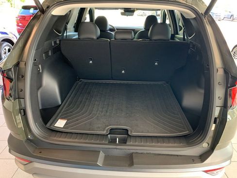 Used 2018 Toyota RAV4 LE w/ All Weather Liner Package AWD/4WD image 31