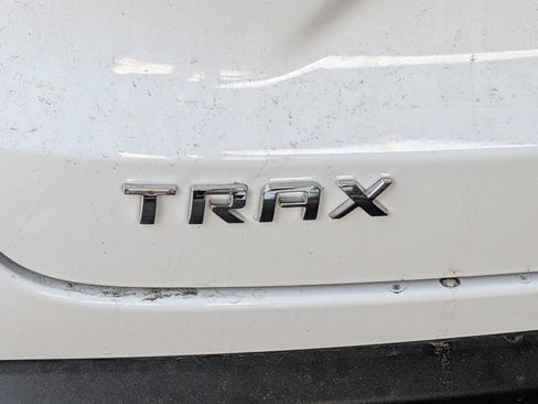 Used 2024 Chevrolet Trax LS FWD image 2