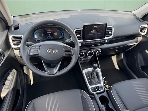 New 2025 Hyundai Venue Limited image 8