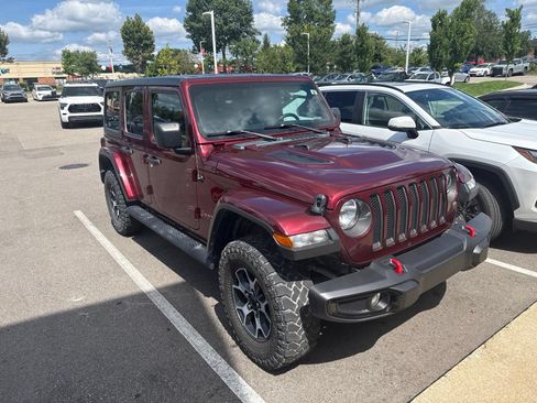 Used 2021 Jeep Wrangler Unlimited Rubicon w/ Cold Weather Group AWD/4WD image 2