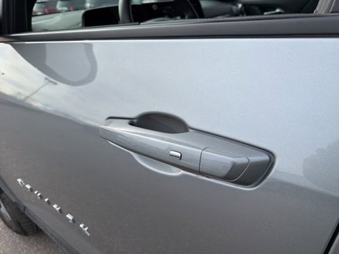 Used 2025 Chevrolet Equinox LT image 35