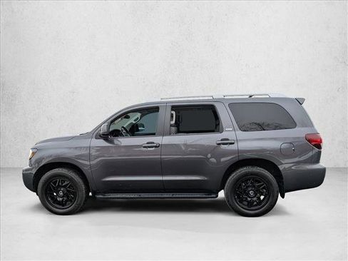 Used 2019 Toyota Sequoia SR5 w/ Premium Package image 8