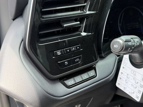 New 2026 Lexus TX 500h AWD image 24