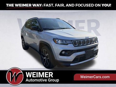 Used 2025 Jeep Compass Limited AWD/4WD image 3