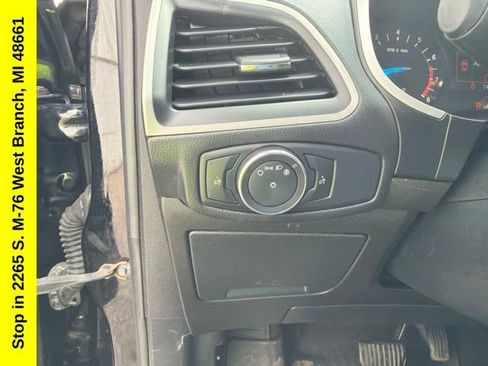 Used 2018 Ford Edge SEL AWD/4WD image 37