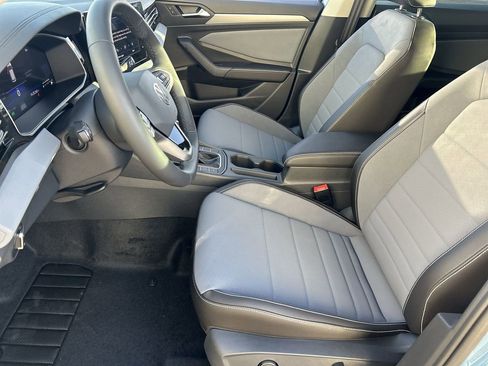 New 2026 Volkswagen Jetta SE FWD image 15