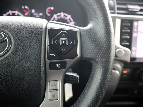 Used 2020 Toyota 4Runner SR5 image 19