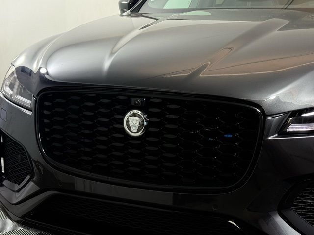 Used 2026 Jaguar F-PACE R-Dynamic S AWD/4WD image 12