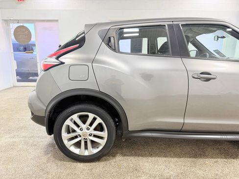 Used 2016 Nissan Juke S FWD image 9