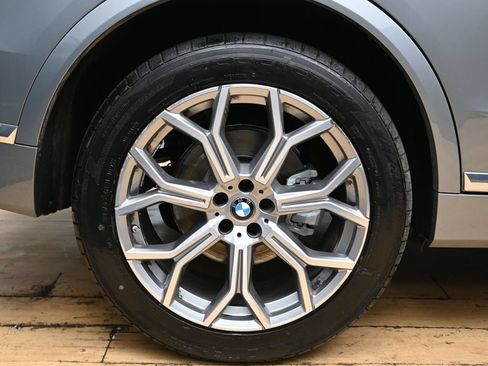 Used 2025 BMW X7 xDrive40i AWD/4WD image 12