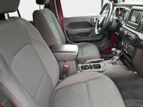 Used 2022 Jeep Gladiator Overland AWD/4WD image 10