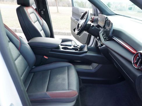 Used 2025 Chevrolet Equinox RS w/ Safety and Technology Package image 27