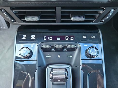 Used 2025 Porsche 911 Carrera image 14