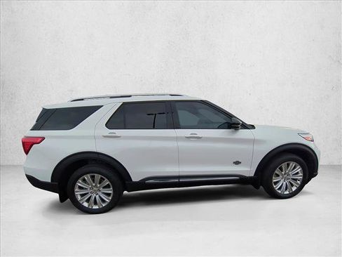 Used 2023 Ford Explorer King Ranch w/ Technology Package image 4