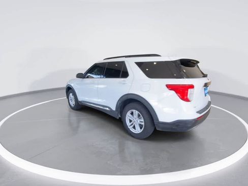 Used 2020 Ford Explorer XLT w/ Equipment Group 202A AWD/4WD image 6