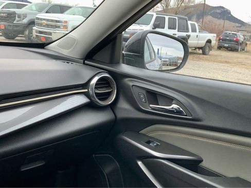 Certified 2025 Chevrolet Trax ACTIV image 33