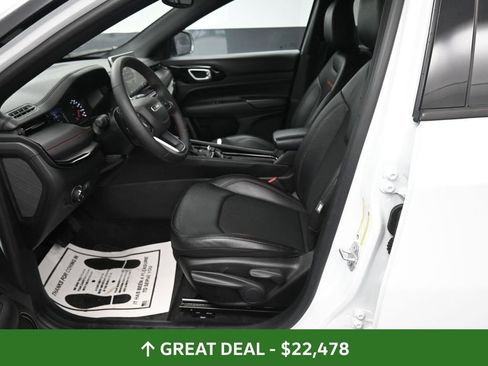 Used 2025 Jeep Compass Trailhawk w/ Trailer Tow Group image 29