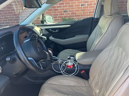 Used 2022 Subaru Outback Limited image 1