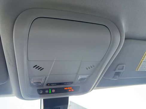 Used 2022 Chevrolet Equinox LS w/ LS Convenience Package FWD image 26