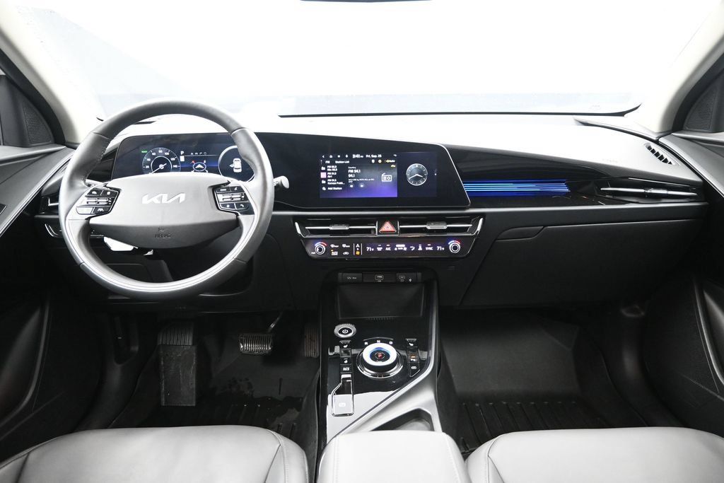 Certified 2024 Kia Niro Wind w/ Wind Preserve Package FWD image 30