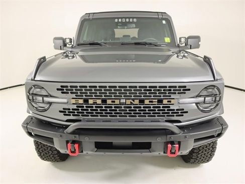 Used 2024 Ford Bronco Badlands image 8