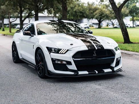 Used 2020 Ford Mustang Shelby GT500 w/ Technology Package RWD image 2