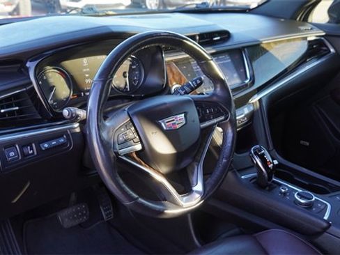Used 2020 Cadillac XT6 Premium Luxury image 19