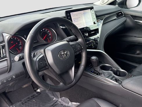 Used 2024 Toyota Camry XSE w/ Navigation Package image 9