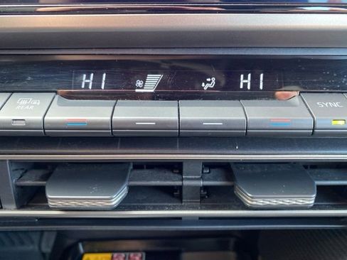 Certified 2025 Toyota Camry SE image 10