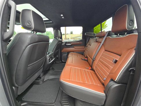Used 2024 GMC Sierra 1500 Denali Ultimate AWD/4WD image 16