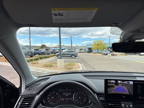 Used 2023 Audi Q5 2.0T Premium w/ Convenience Package image 13