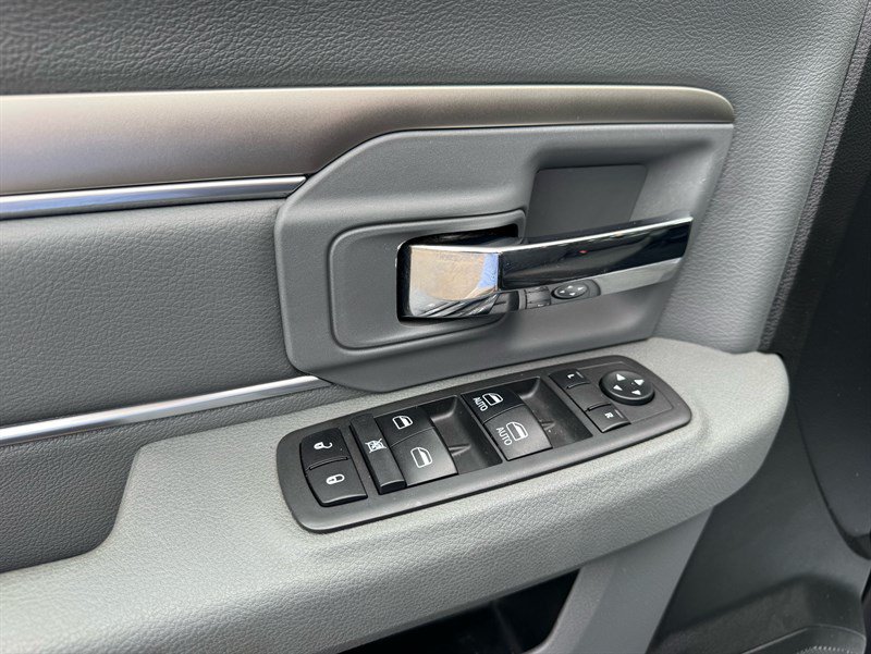 Used 2019 RAM 1500 Warlock AWD/4WD image 13