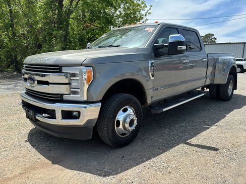 Used 2019 Ford F350 Lariat w/ Lariat Ultimate Package image 6